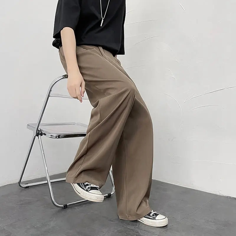 Pleated Wide-Legged Pants