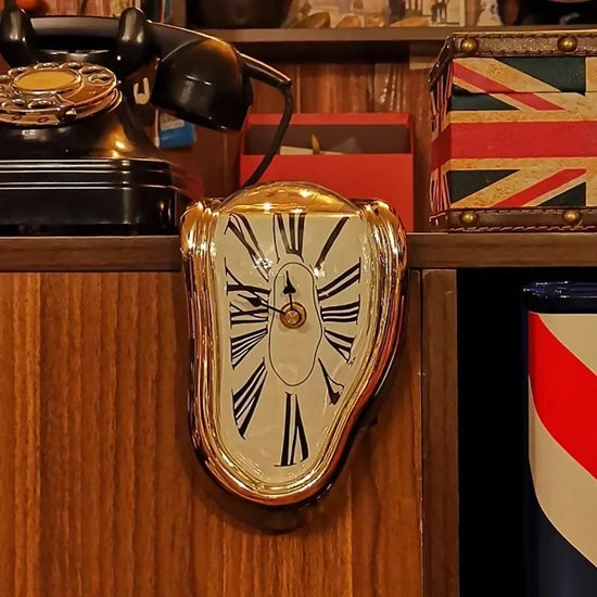 Novel Surreal Melting Distorted Wall Clocks