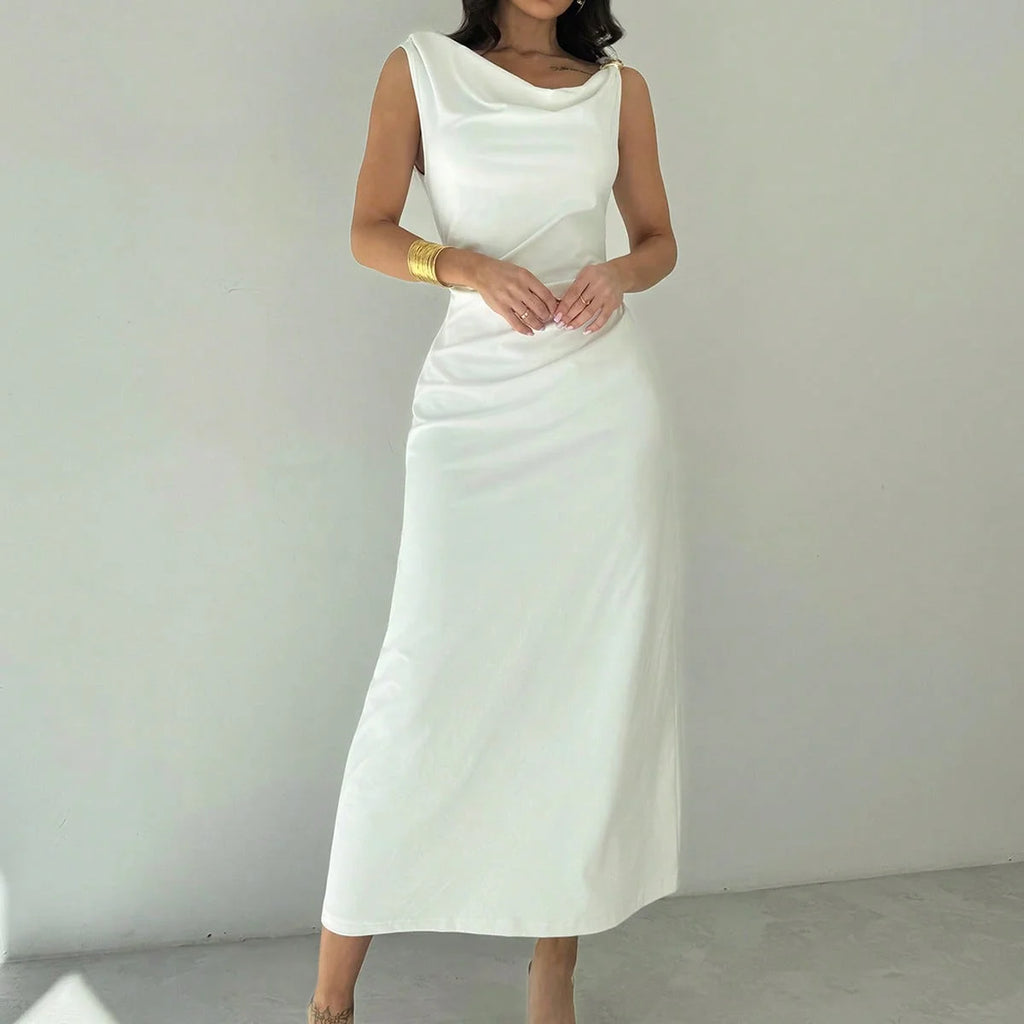 Elegant sleeveless slimming dress