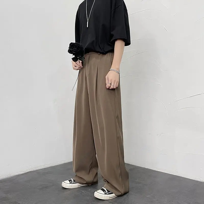 Pleated Wide-Legged Pants